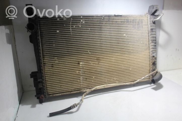 Mercedes-Benz A W169 Radiateur de refroidissement 