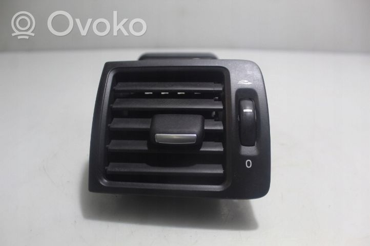 Volvo C30 Dashboard side air vent grill/cover trim 