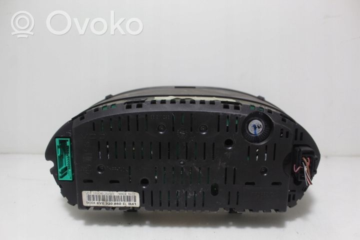 Skoda Fabia Mk1 (6Y) Clock 6YO920860