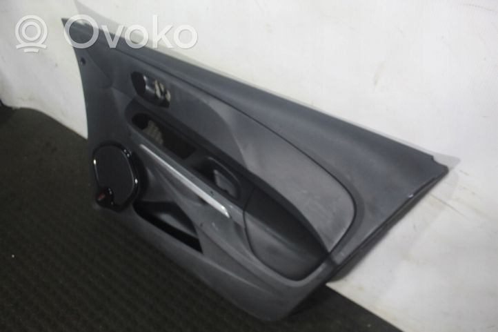 Renault Clio IV Etuoven verhoilu 