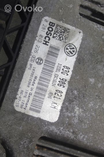 Volkswagen Jetta V Komputer / Sterownik ECU silnika 0281013226