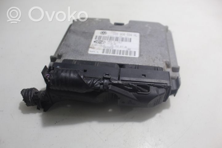 Volkswagen Polo Komputer / Sterownik ECU silnika 61601.144.010