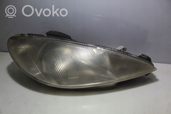 Peugeot 206 Lampa przednia 89005131