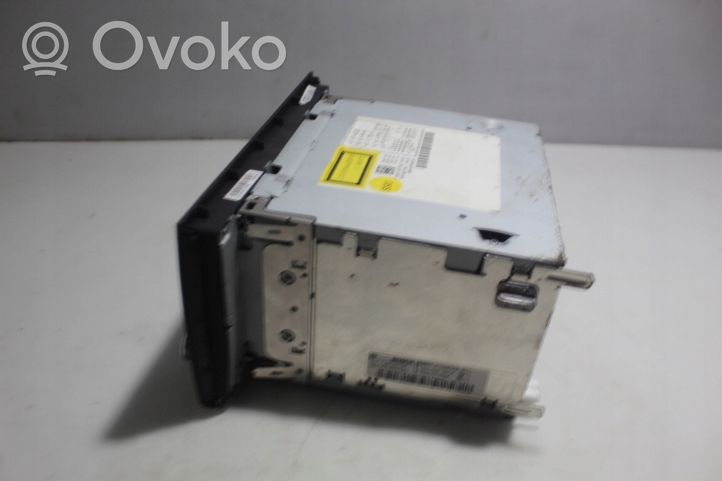 Seat Exeo (3R) Konsola środkowa / Radio / GPS 7640238366