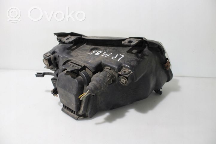 Audi A4 S4 B5 8D Lampa przednia 08-441-1124L