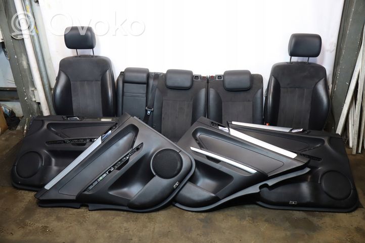 Mercedes-Benz ML W164 Garnitures, kit cartes de siège intérieur avec porte 