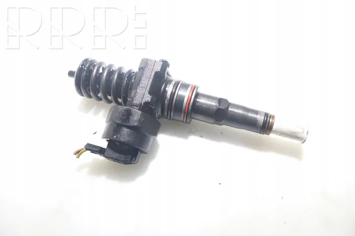 Volkswagen PASSAT B5.5 Injecteur de carburant 