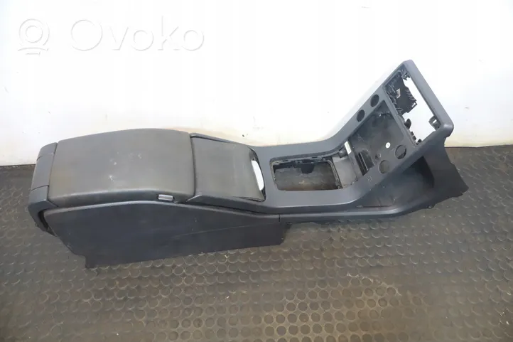 Volvo V70 Center console 