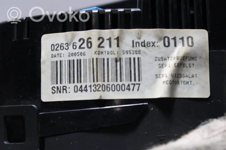 Audi A4 S4 B7 8E 8H Laikrodis 0263626211