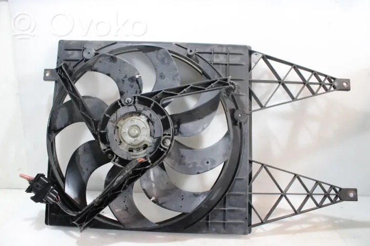 Volkswagen Polo IV 9N3 Ventilateur, condenseur de climatisation 