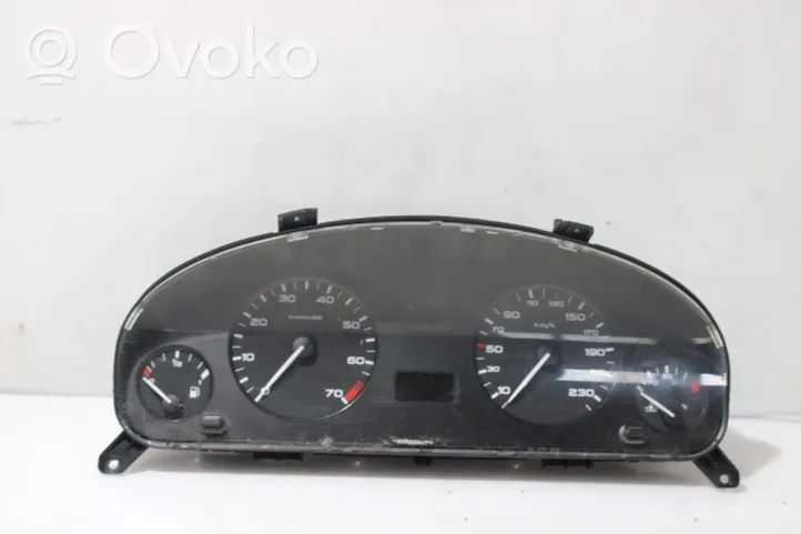 Peugeot 406 Uhr 