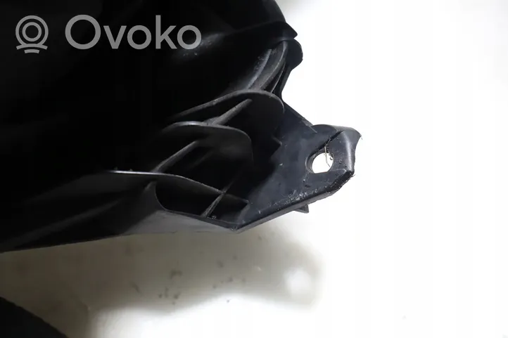 Toyota Aygo AB10 Lampa przednia 