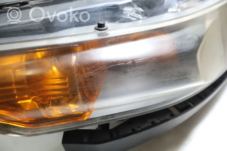 Honda Accord Lampa przednia 