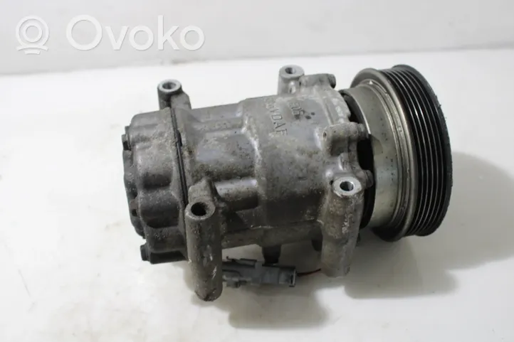 Renault Twingo II Air conditioning (A/C) compressor (pump) 8200953359