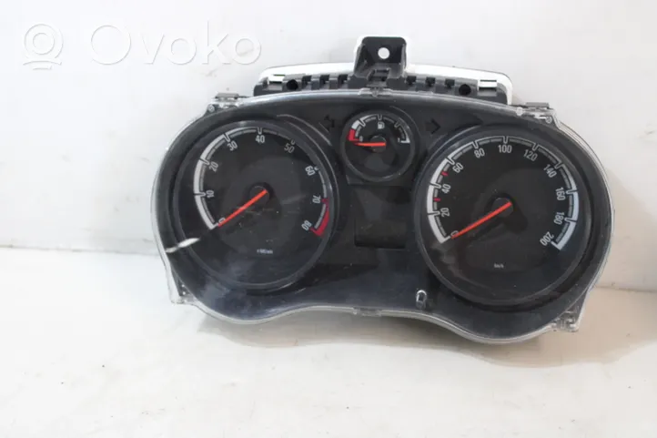 Opel Corsa D Clock 