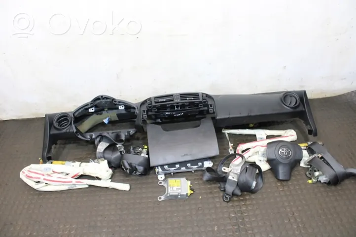 Toyota RAV 4 (XA30) Deska rozdzielcza 