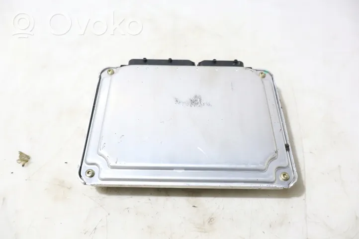 Volkswagen New Beetle Centralina/modulo motore ECU 0261206597