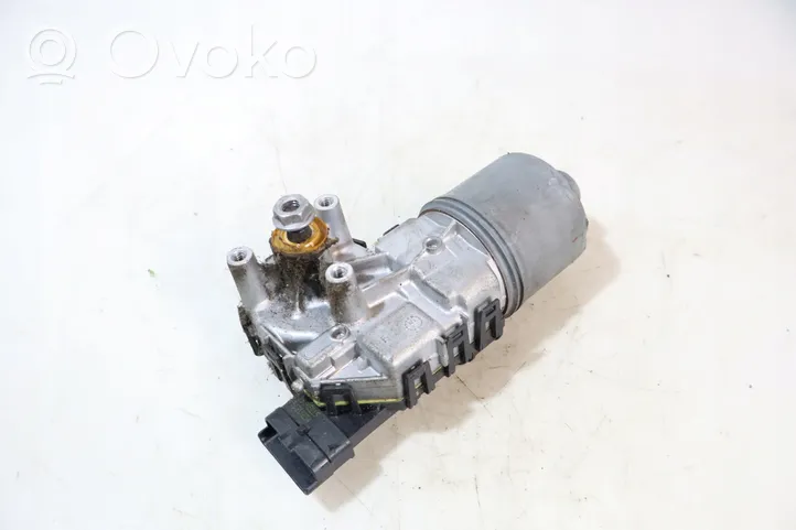 Dacia Duster Wiper motor 0390241544
