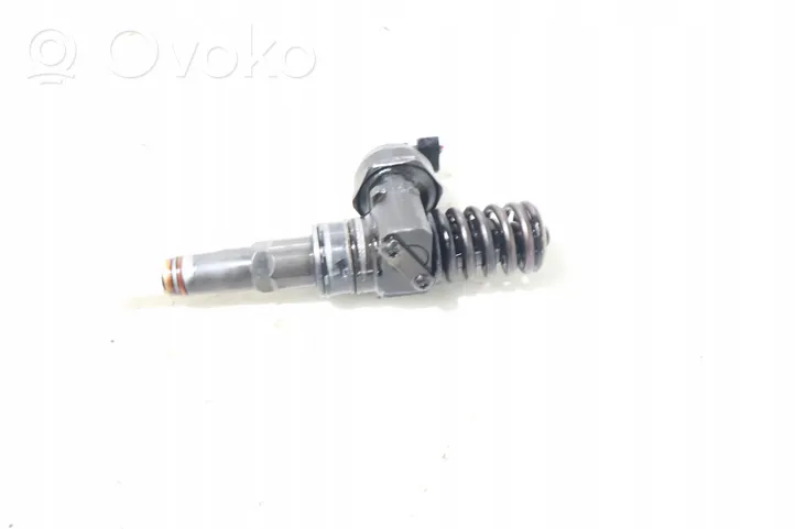 Volkswagen PASSAT B5.5 Injecteur de carburant 