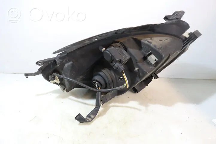 Citroen Xsara Lampa przednia 89300190