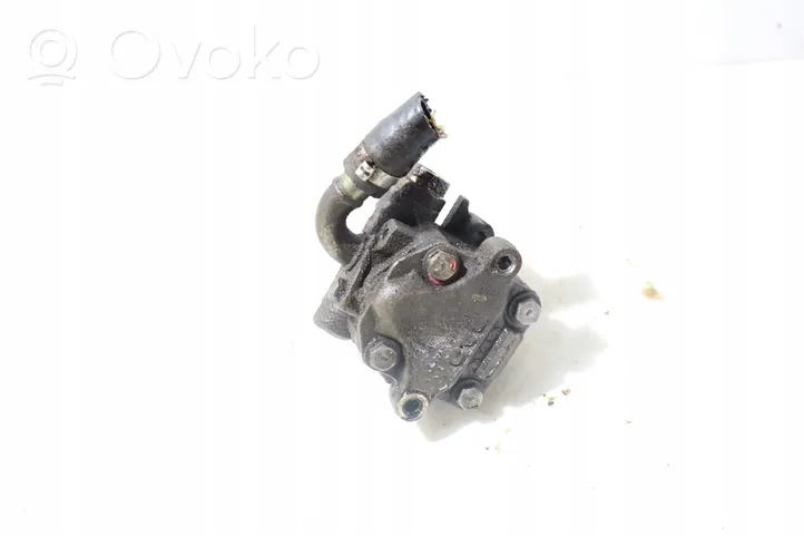 Audi A4 S4 B5 8D Power steering pump 