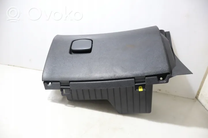 Opel Corsa D Glove box 