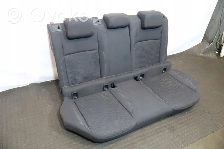 Volkswagen Polo VI AW Second row seats 