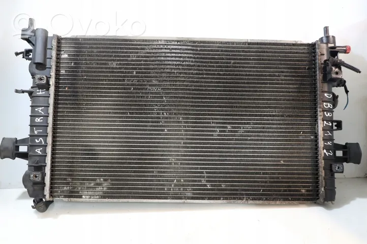 Opel Astra H Coolant radiator 