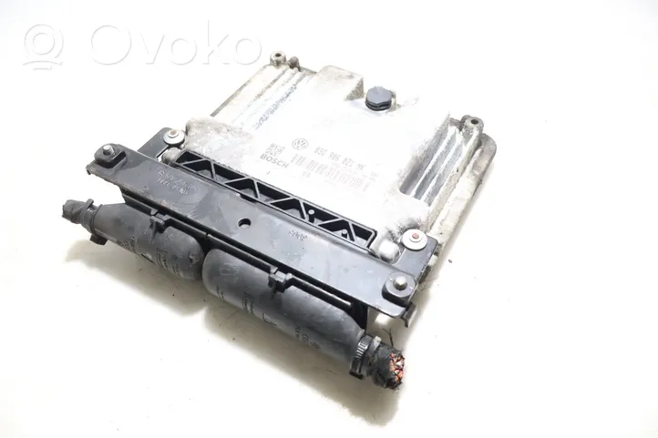 Volkswagen PASSAT B6 Centralina/modulo motore ECU 0281013440