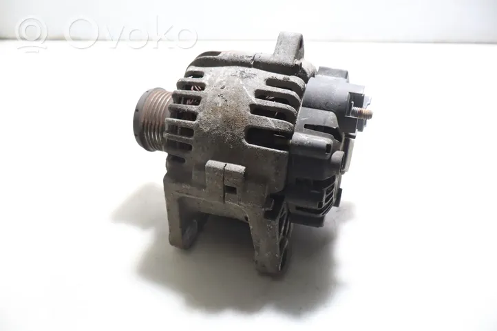 Renault Clio III Generatore/alternatore 