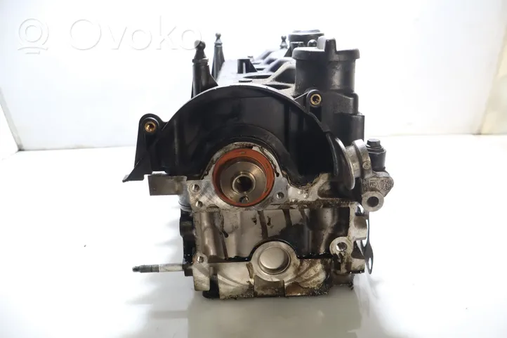 Chevrolet Cruze Engine head 