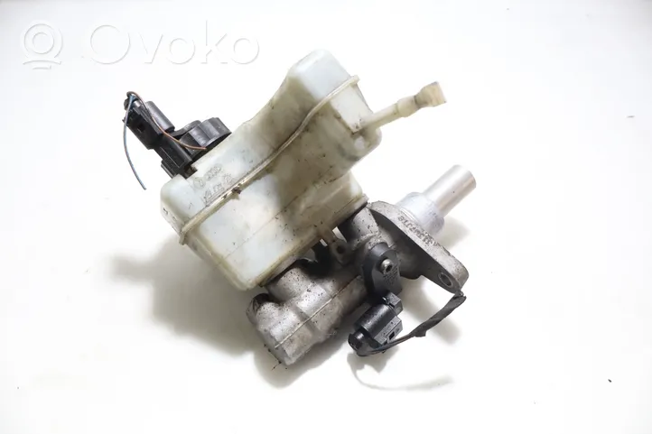 Volkswagen Tiguan Master brake cylinder 