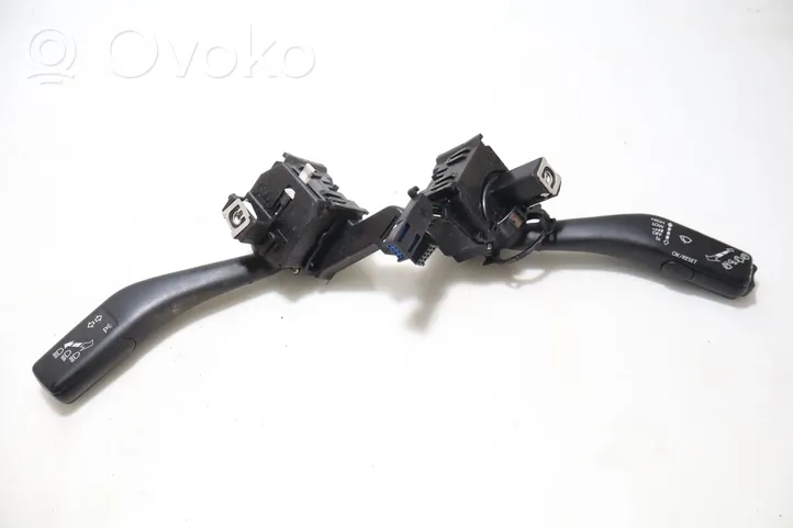 Volkswagen Tiguan Interruptor de luz 1K0953513E