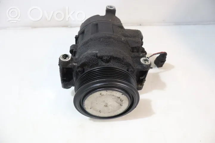 Audi A4 S4 B7 8E 8H Ilmastointilaitteen kompressorin pumppu (A/C) 