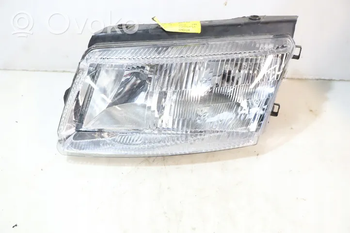 Volkswagen PASSAT B5 Headlight/headlamp 