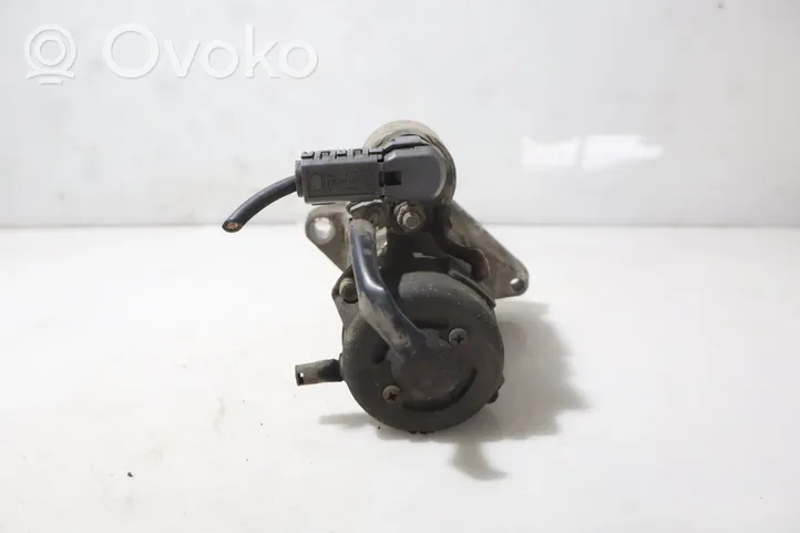 Toyota Yaris Starter motor 