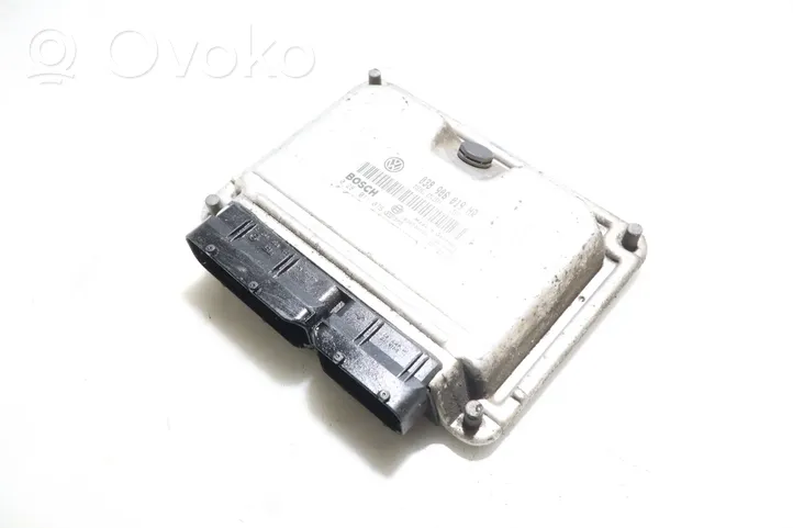 Volkswagen Polo Unidad de control/módulo ECU del motor 0281011076