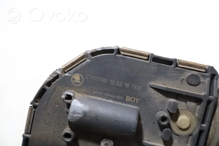 Skoda Octavia Mk2 (1Z) Wiper motor 1397220652