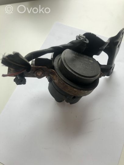 Mercedes-Benz A W176 Pompe à eau de liquide de refroidissement A0005000686