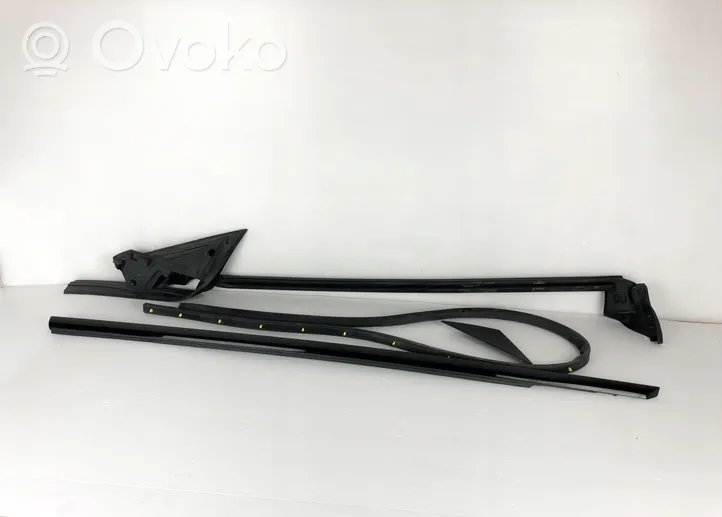 Mercedes-Benz C W205 Moulure de vitre de la porte avant A2057270387