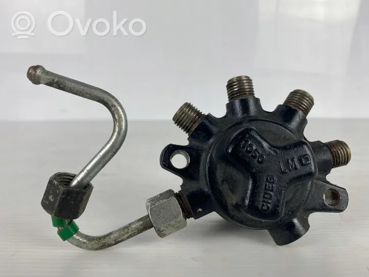 Renault Megane II Regulator ciśnienia paliwa 8200057345