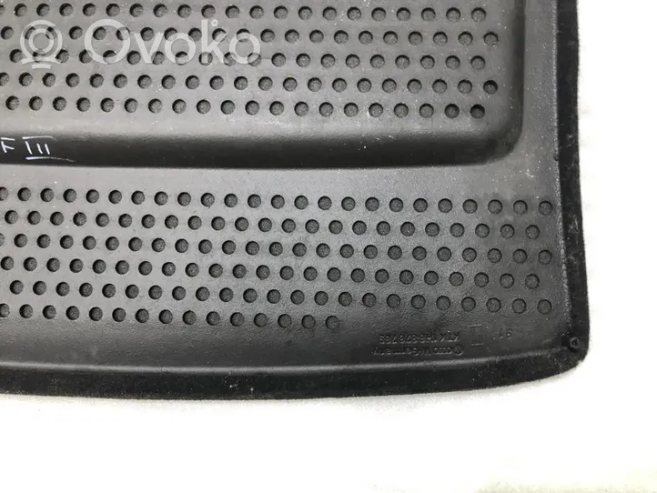 Volkswagen Golf III Grilles/couvercle de haut-parleur arrière 