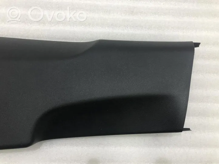 Volkswagen PASSAT B6 Other sill/pillar trim element 