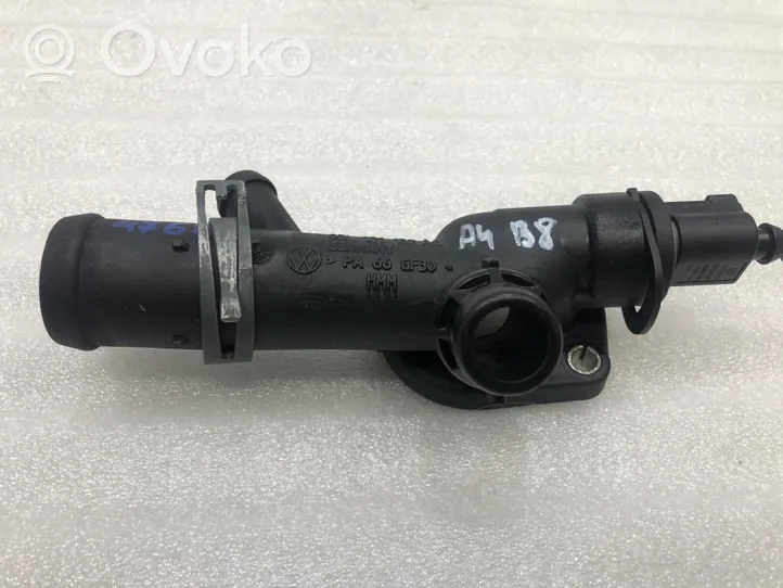 Audi A4 S4 B8 8K Obudowa termostatu 03L121132AC