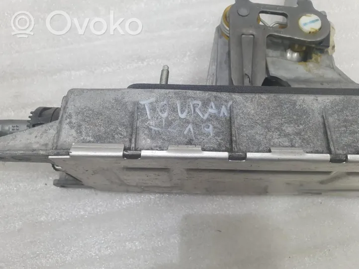 Volkswagen Touran I Selector/cambiador de marcha en la caja de cambios 1K0711091A