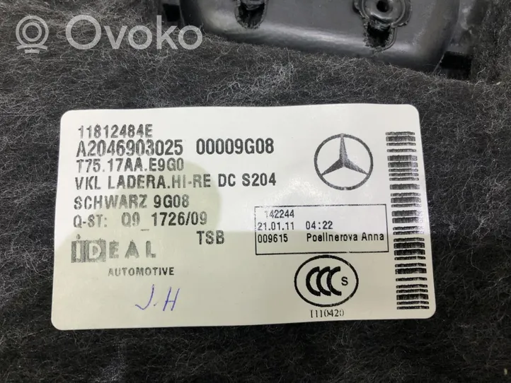 Mercedes-Benz C W204 Boczek / Tapicerka boczna bagażnika 2046903025