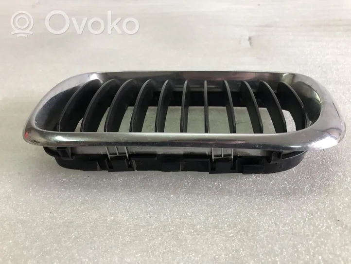 BMW 3 E36 Front bumper lower grill 