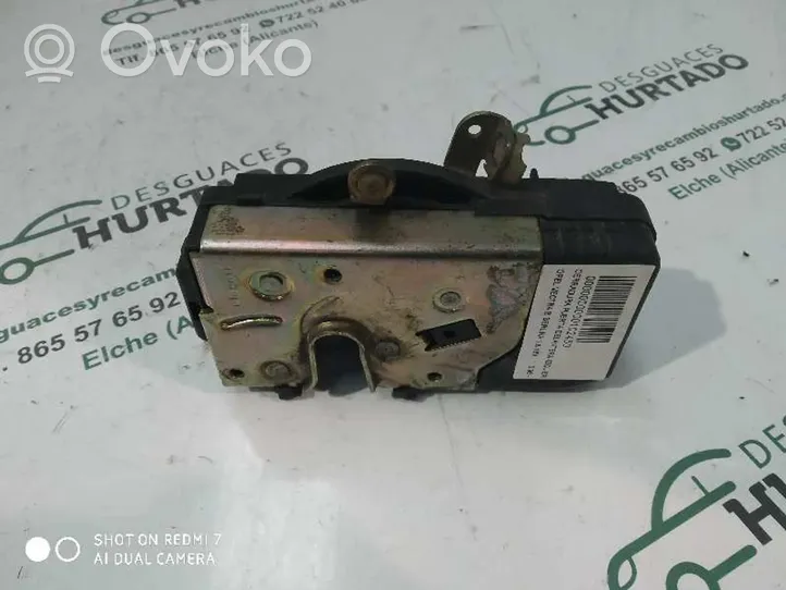 Opel Vectra B Etuoven lukko 90585021