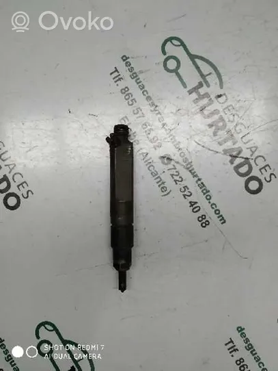 Audi A6 S6 C4 4A Fuel injector 028130201G