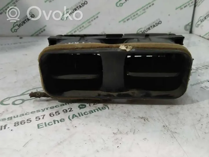 Opel Astra G Griglia di ventilazione centrale cruscotto 90560344